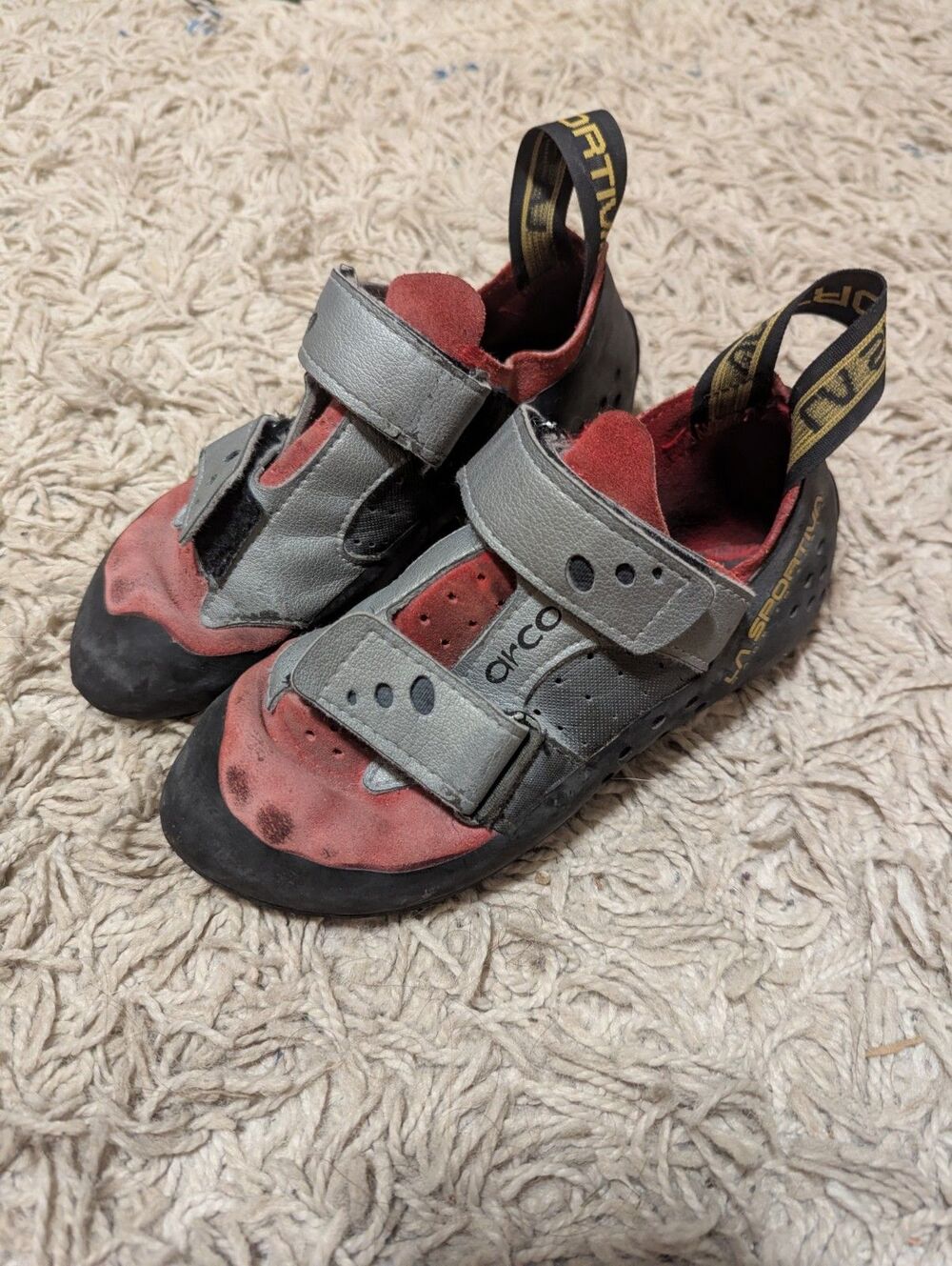 La Sportiva Arco Climbing Shoes 34 EU US M 3 US W 4 Red Bouldering